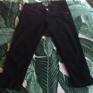 JOLT BLACK CROPPED JEANS SZ 0